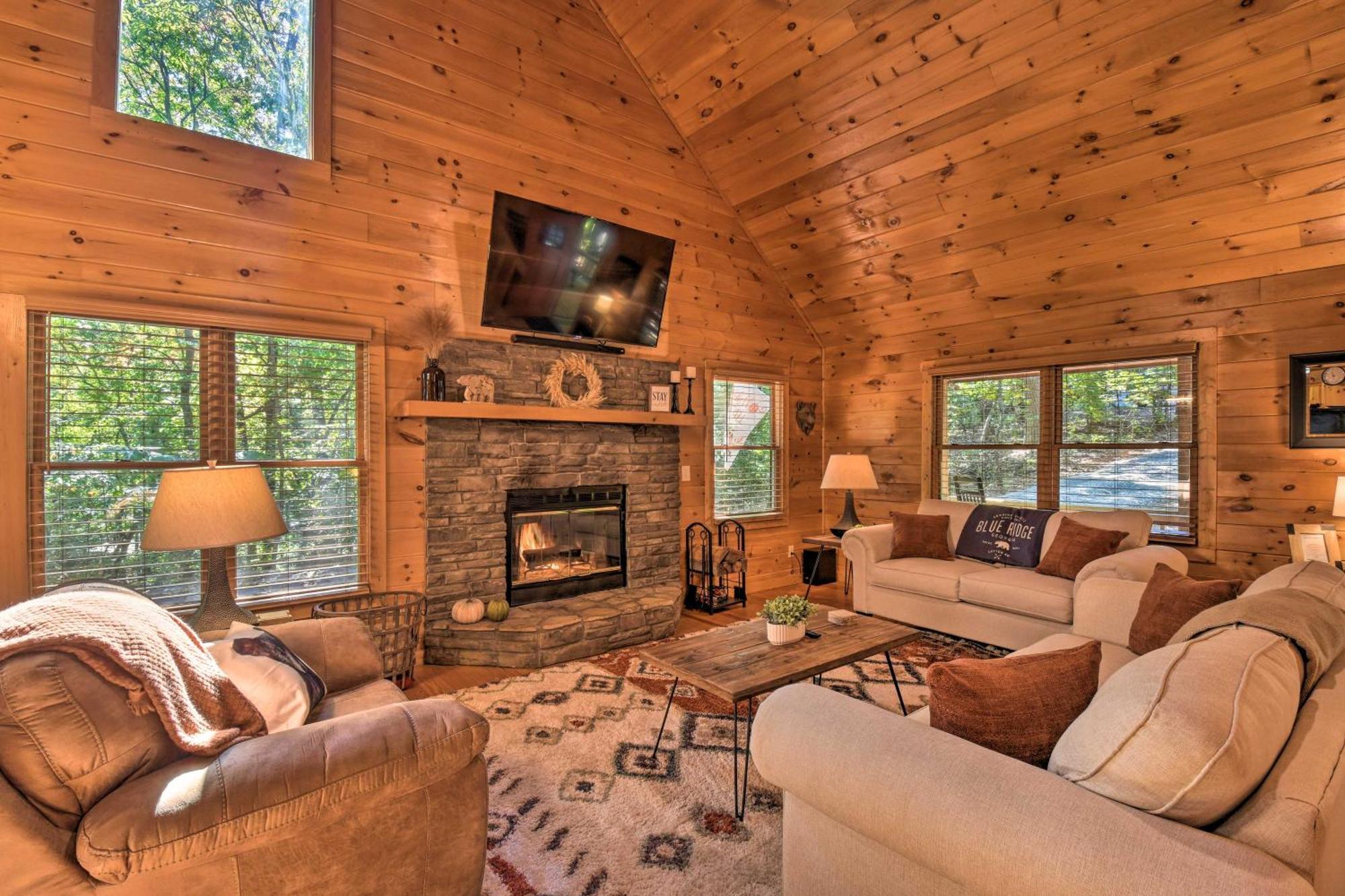Blue Ridge Cabin Hot Tub, Fire Pit And Grill! Dış mekan fotoğraf
