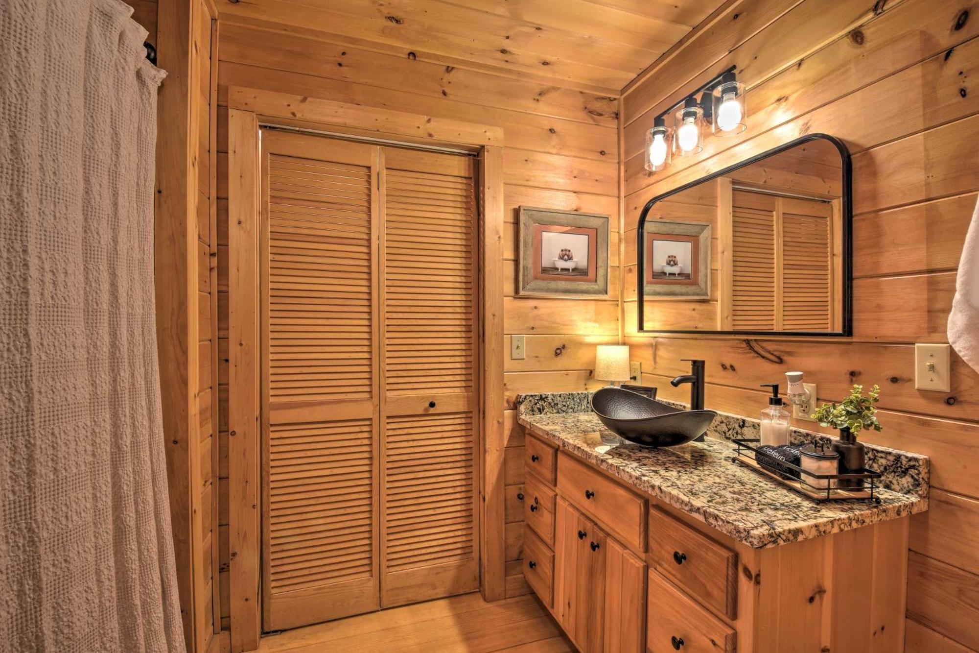 Blue Ridge Cabin Hot Tub, Fire Pit And Grill! Dış mekan fotoğraf